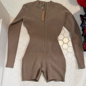 Skims NWT cozy light onesie Romper Desert size M medium
